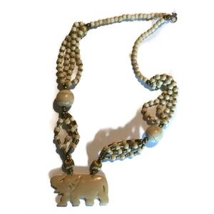 True Vintage 1980s Marble Elephant Pendant Beaded Necklace